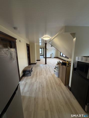 689 Maplewood Avenue Bridgeport CT 06605