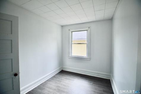 407 East Avenue Bridgeport CT 06610