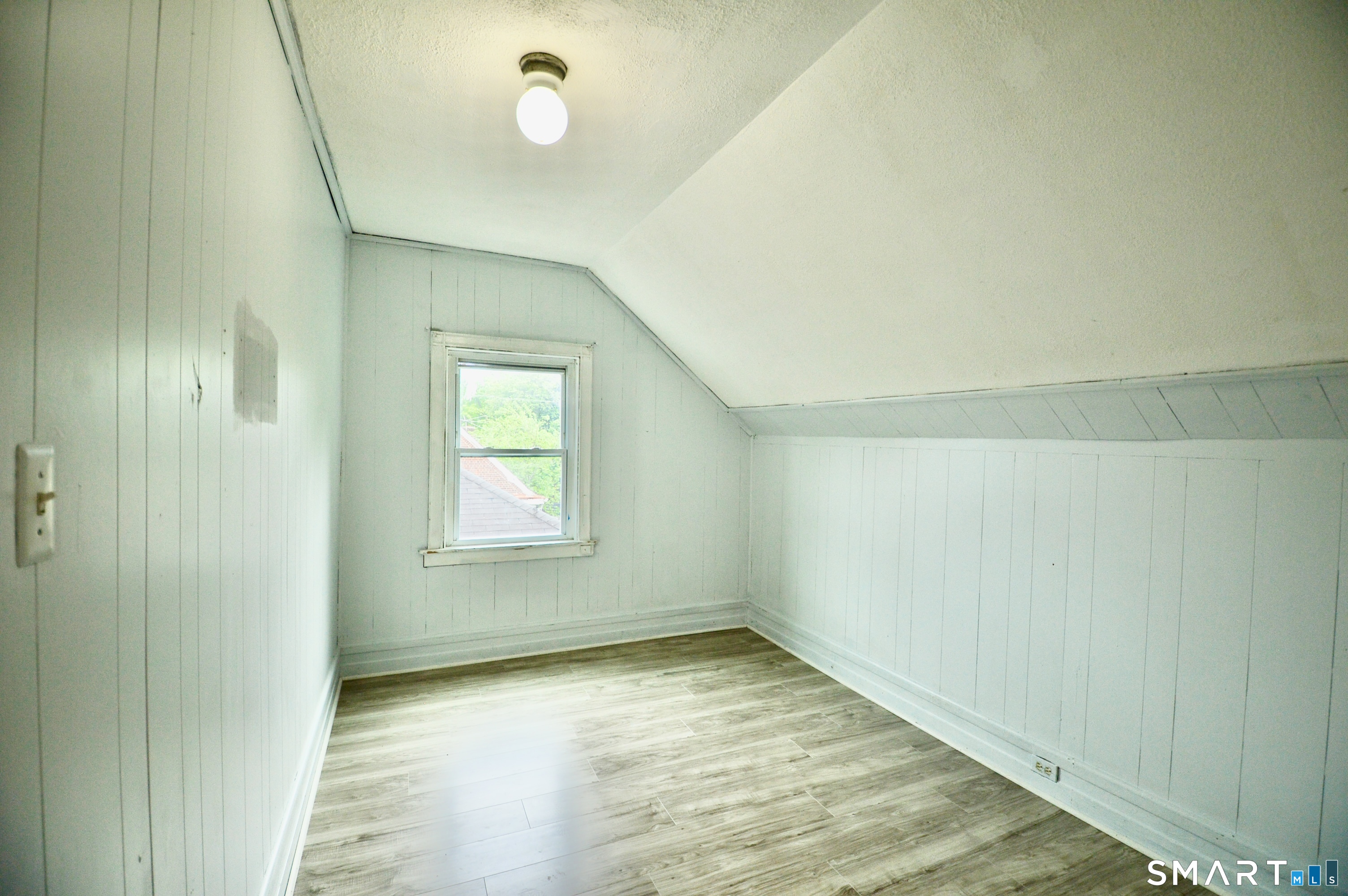 407 East Avenue Bridgeport CT 06610
