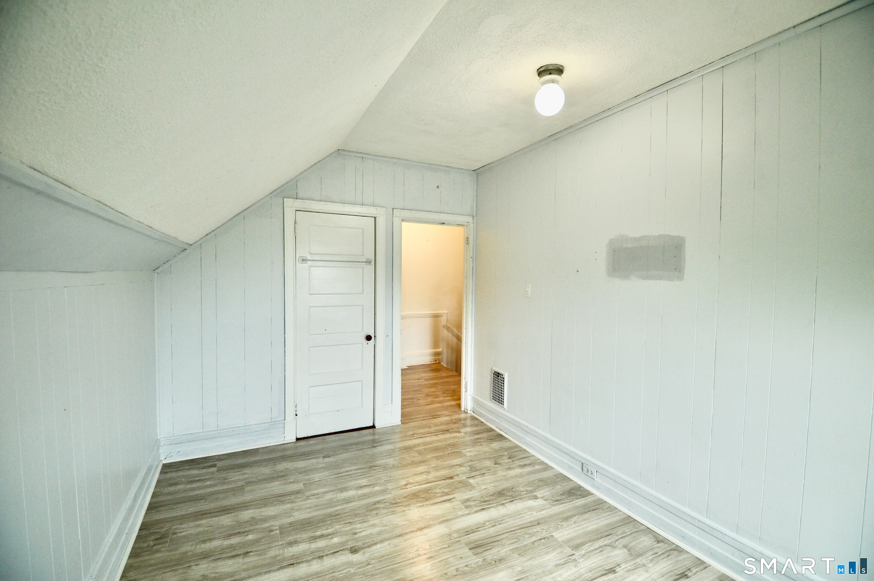407 East Avenue Bridgeport CT 06610