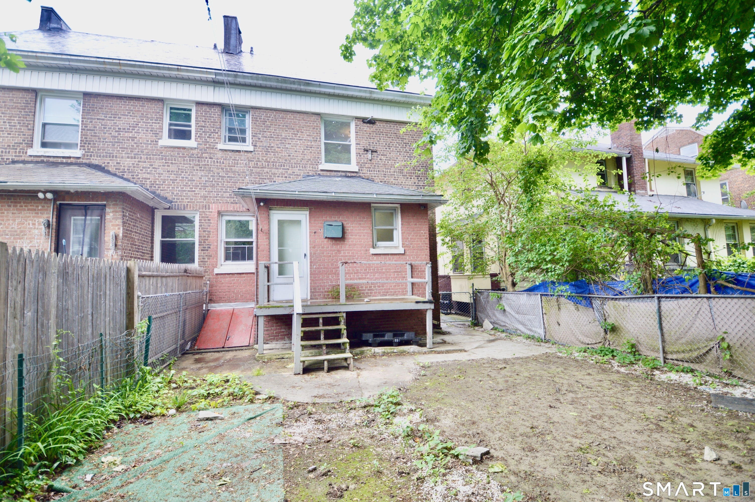407 East Avenue Bridgeport CT 06610