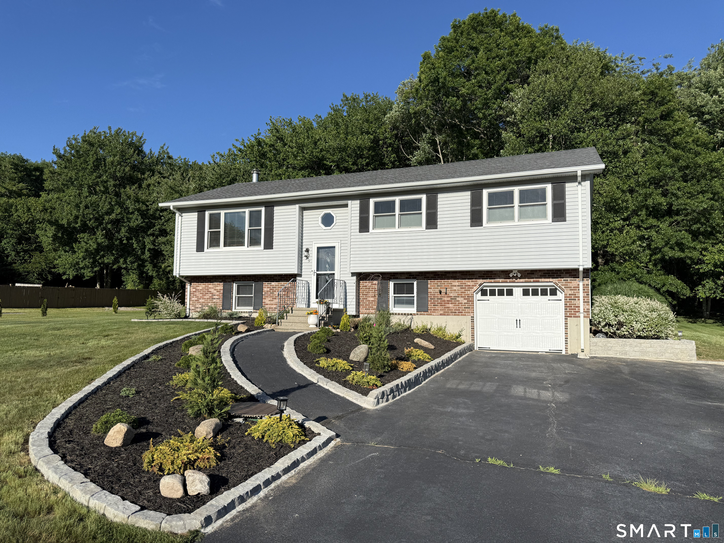 29 Deer Ridge Road Stonington CT 06378