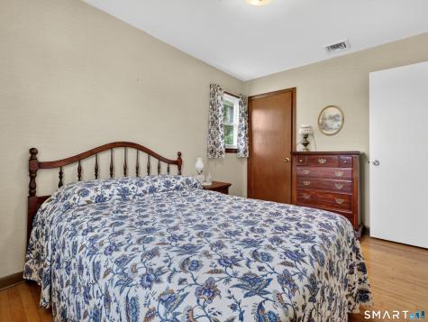 73 Warren Avenue Groton CT 06355