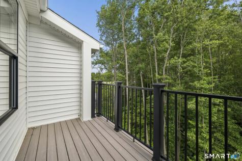 220 East Road Meriden CT 06450