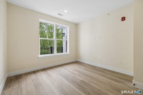 220 East Road Meriden CT 06450