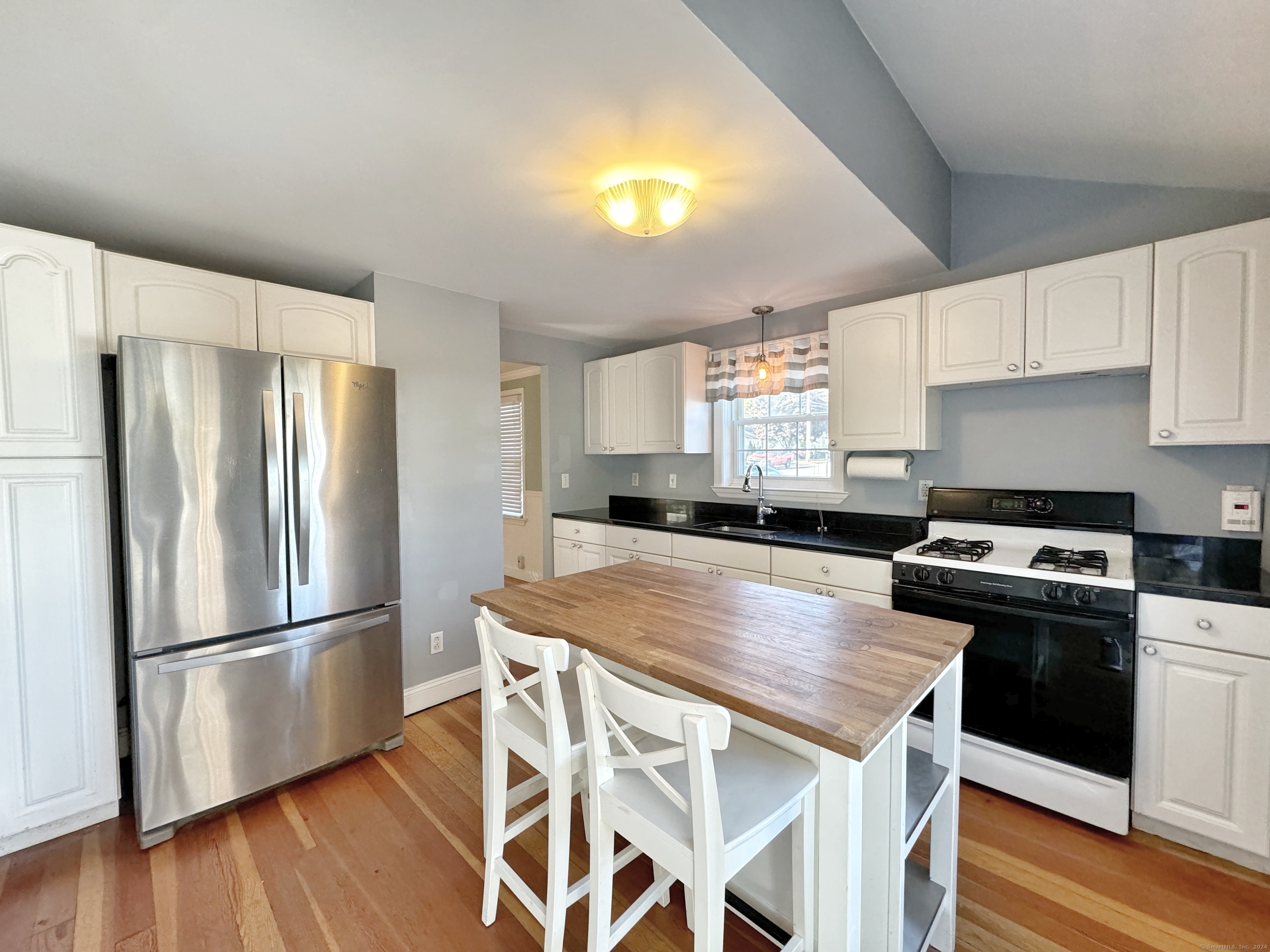 84 Sunnyridge Avenue Fairfield CT 06824