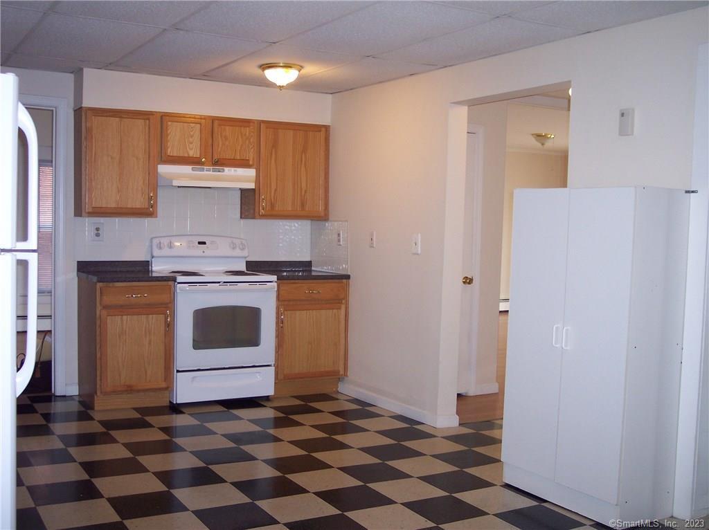 12 Thompson Court Enfield CT 06082