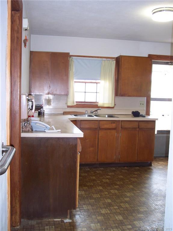 12 Thompson Court Enfield CT 06082