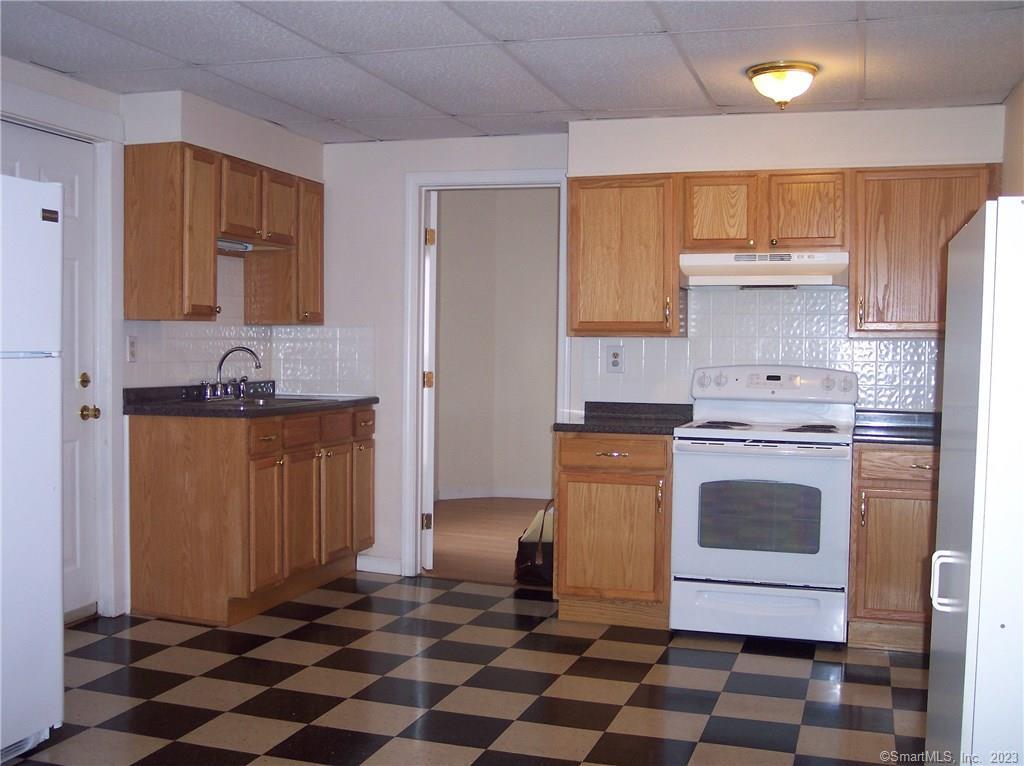 12 Thompson Court Enfield CT 06082