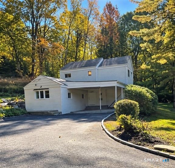 86 Pocahontas Road Redding CT 06896