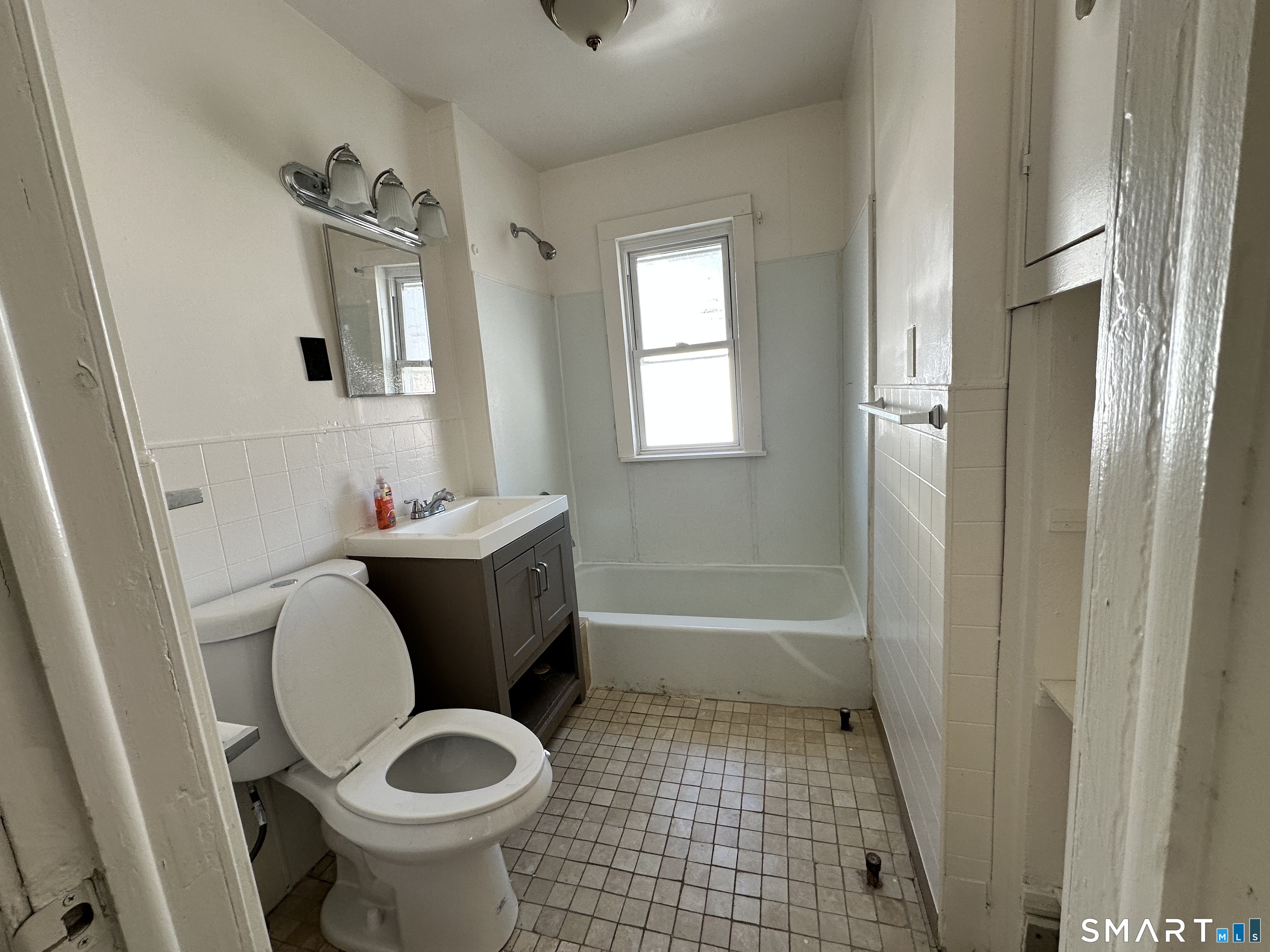 15-17 Beacon Street Hartford CT 06105