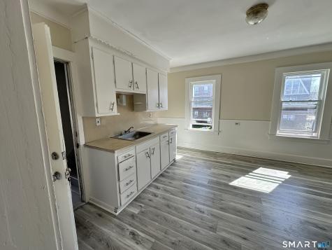 15-17 Beacon Street Hartford CT 06105