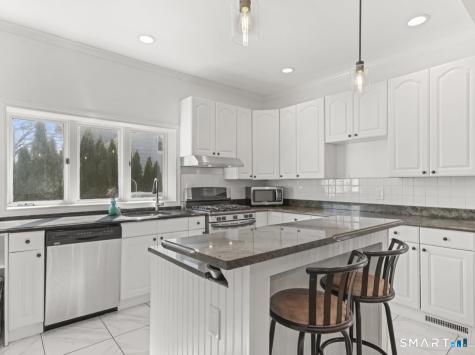 709 Tunxis Hill Road Fairfield CT 06824