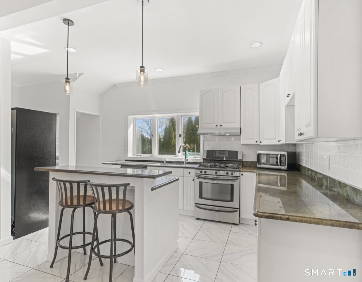709 Tunxis Hill Road Fairfield CT 06824
