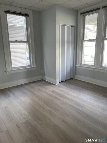 1086 East Main Street Waterbury CT 06705