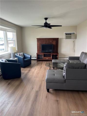 851 Pequot Avenue New London CT 06320