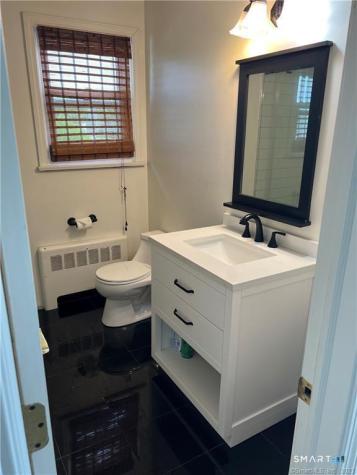 851 Pequot Avenue New London CT 06320