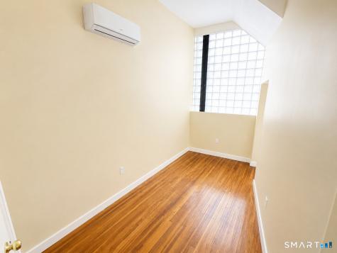 105 Bank Street Waterbury CT 06701