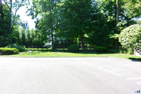 83 South Avenue New Canaan CT 06840