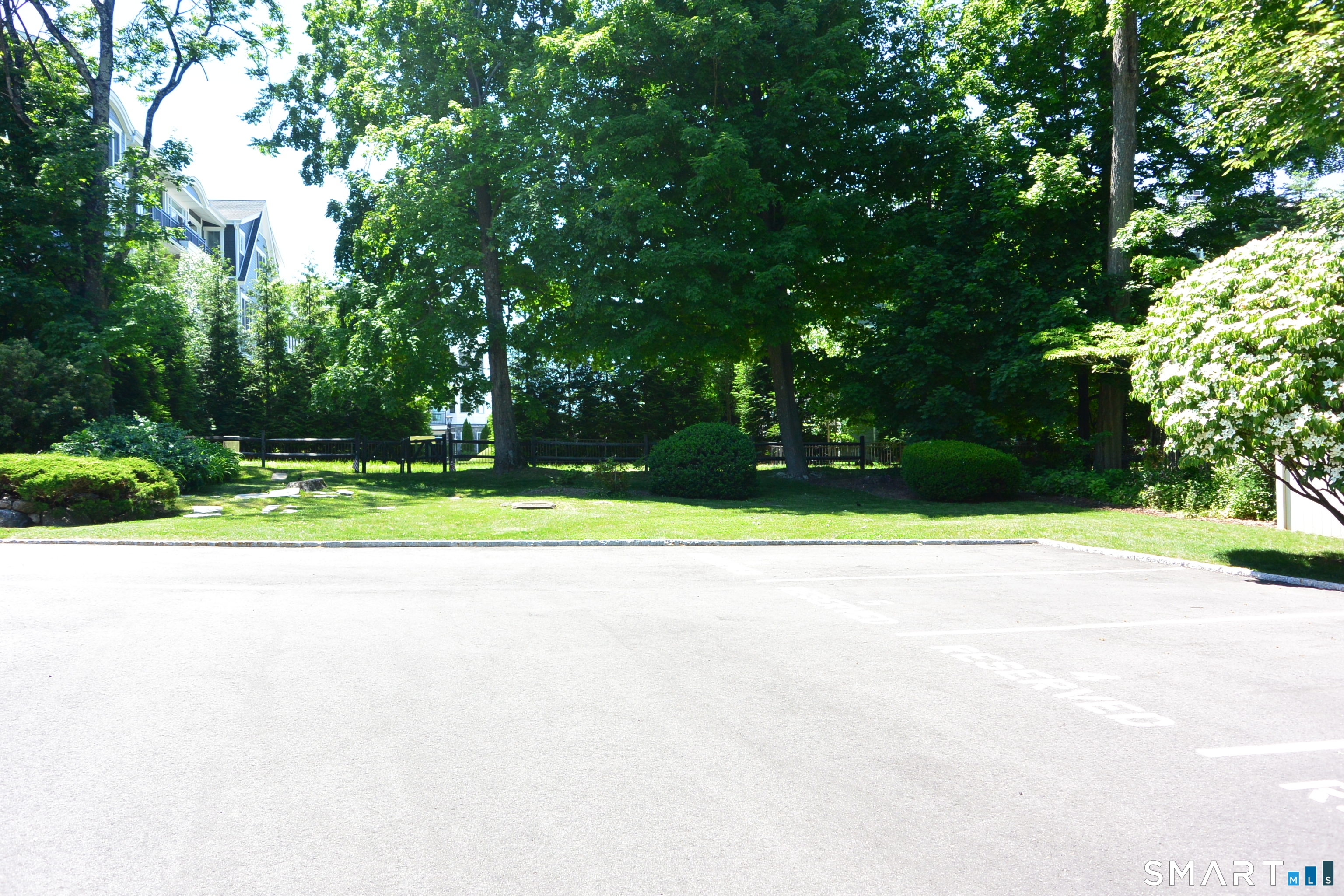 83 South Avenue New Canaan CT 06840