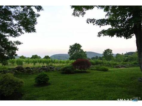 38 Strawberry Ridge Warren CT 06777
