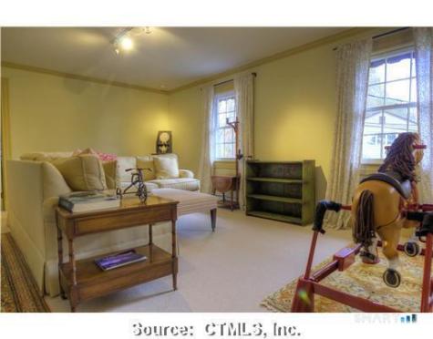 38 Strawberry Ridge Warren CT 06777