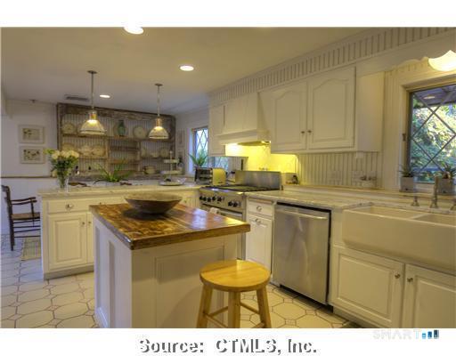 38 Strawberry Ridge Warren CT 06777