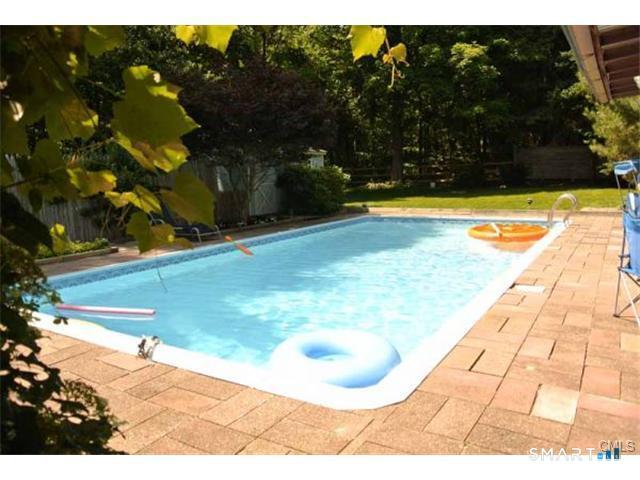 38 Strawberry Ridge Warren CT 06777