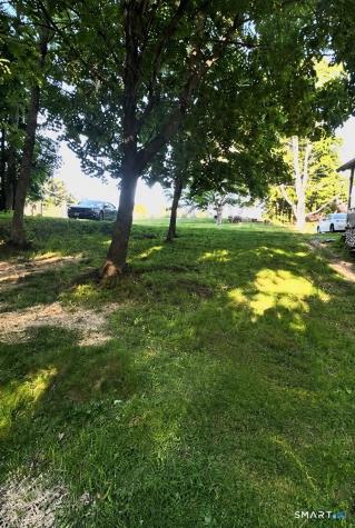 22 Lakeview Street East Hampton CT 06424