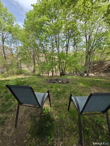 22 Lakeview Street East Hampton CT 06424