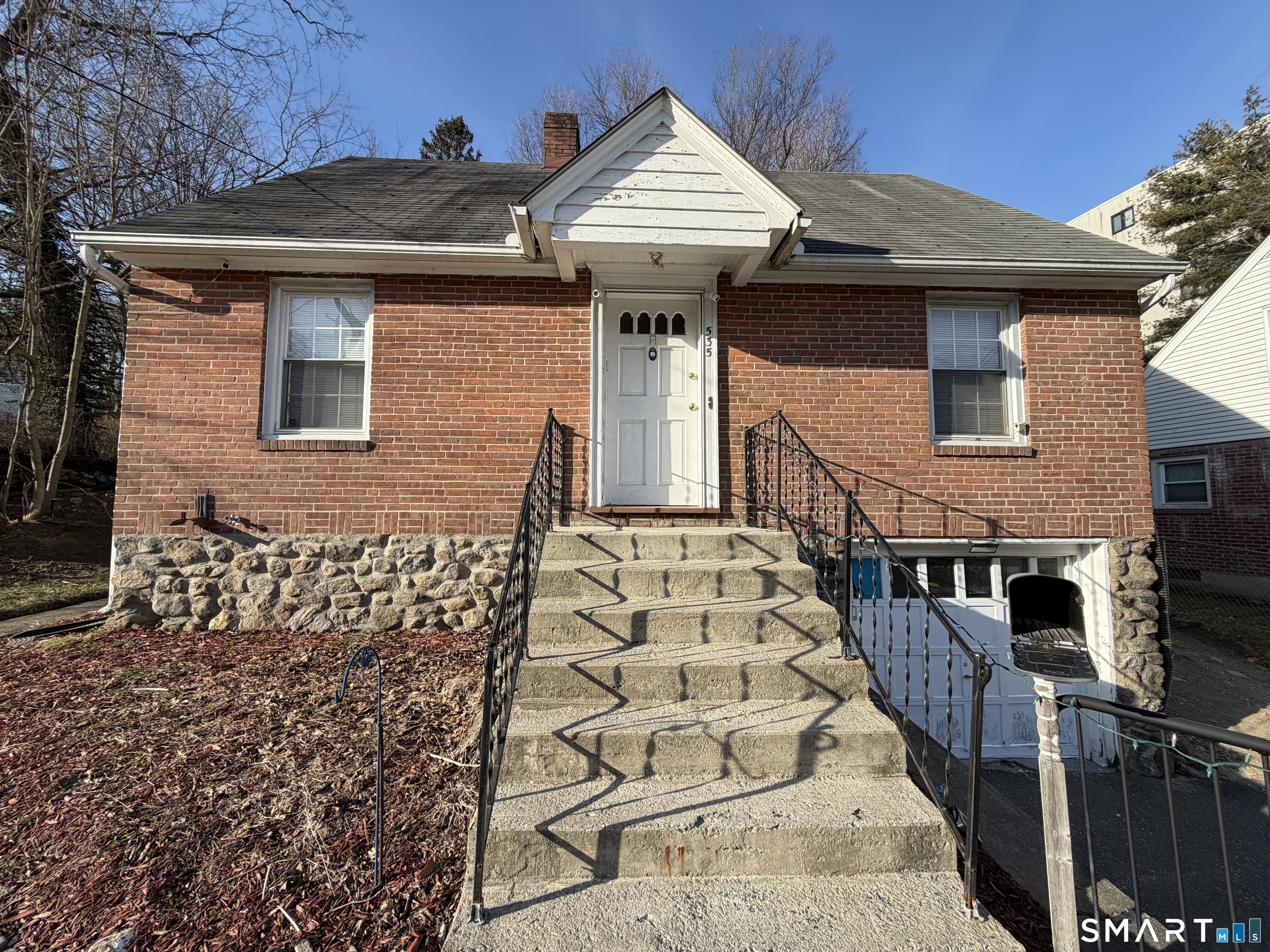535 Chase Avenue Waterbury CT 06704