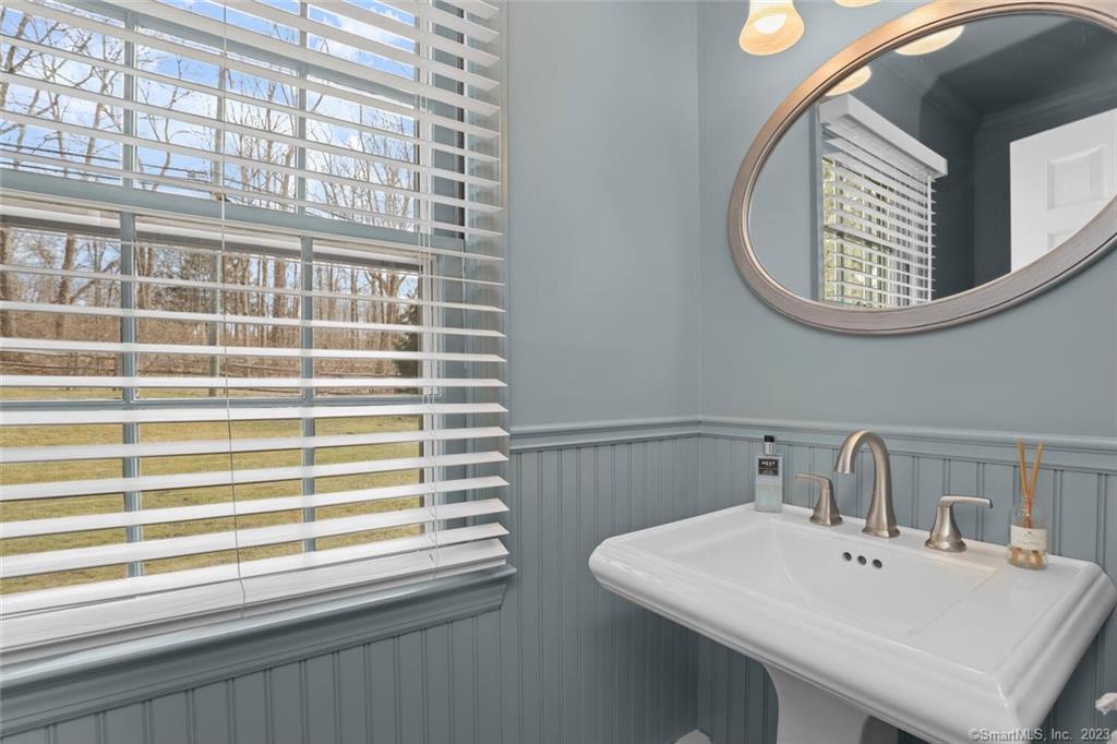 183 Frogtown Road New Canaan CT 06840