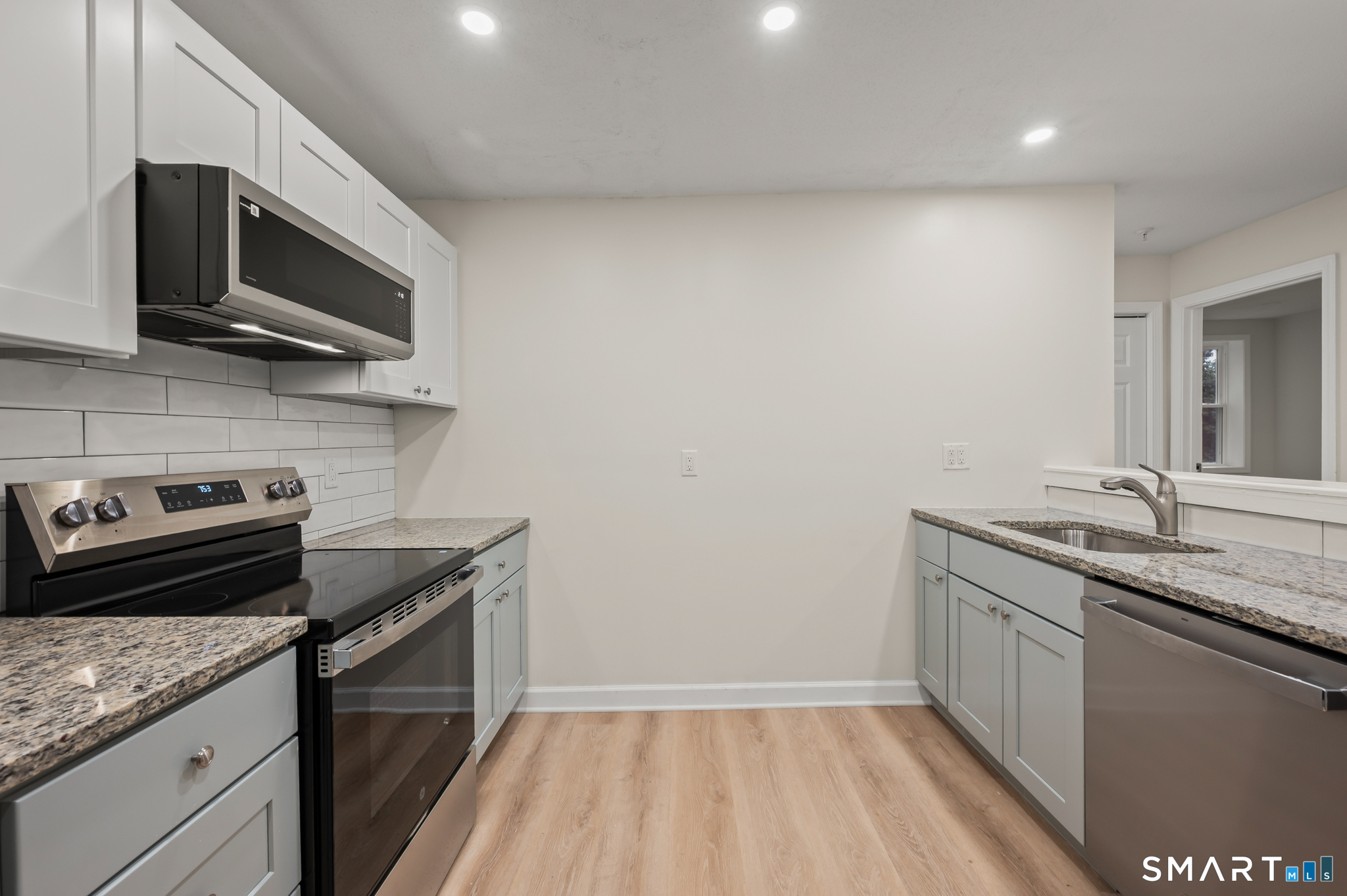 682 Main Street Middletown CT 06457