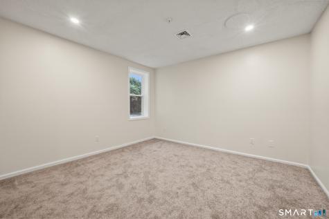 682 Main Street Middletown CT 06457