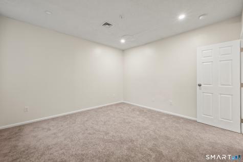 682 Main Street Middletown CT 06457