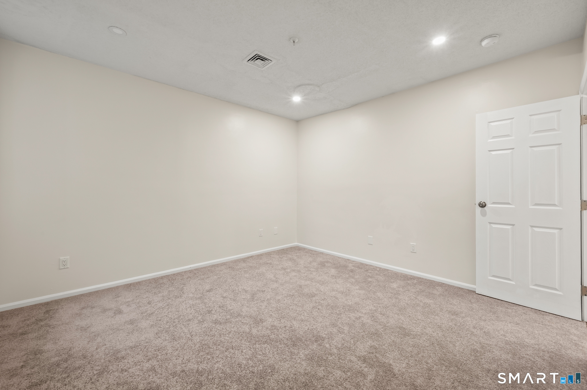 682 Main Street Middletown CT 06457