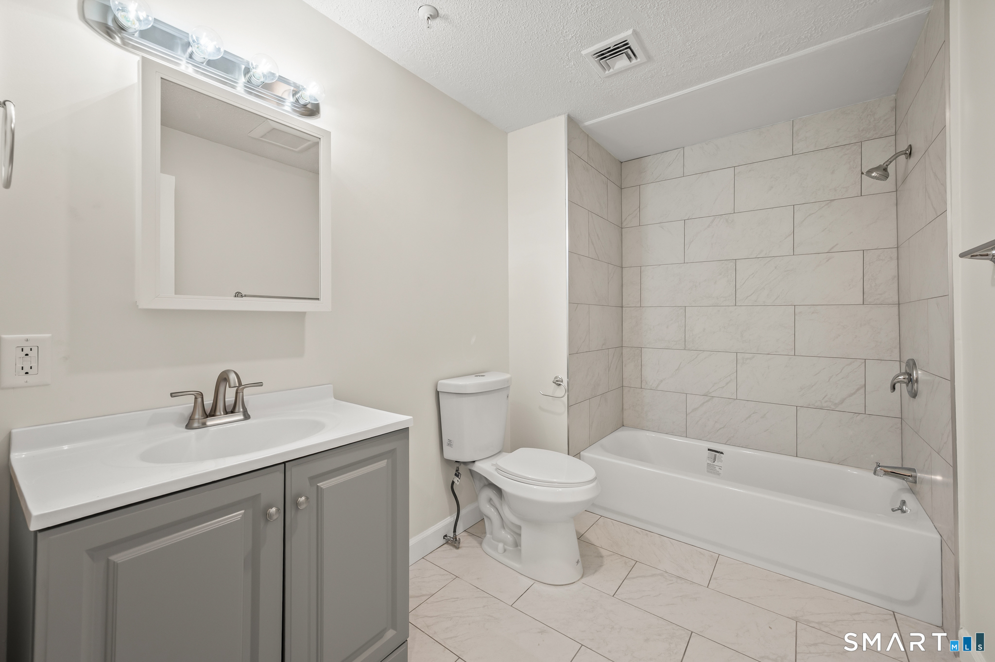 682 Main Street Middletown CT 06457