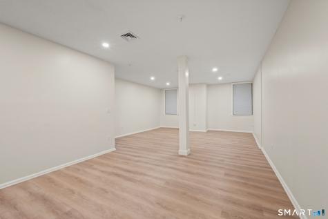 682 Main Street Middletown CT 06457