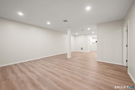 682 Main Street Middletown CT 06457