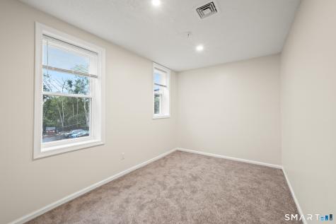 682 Main Street Middletown CT 06457