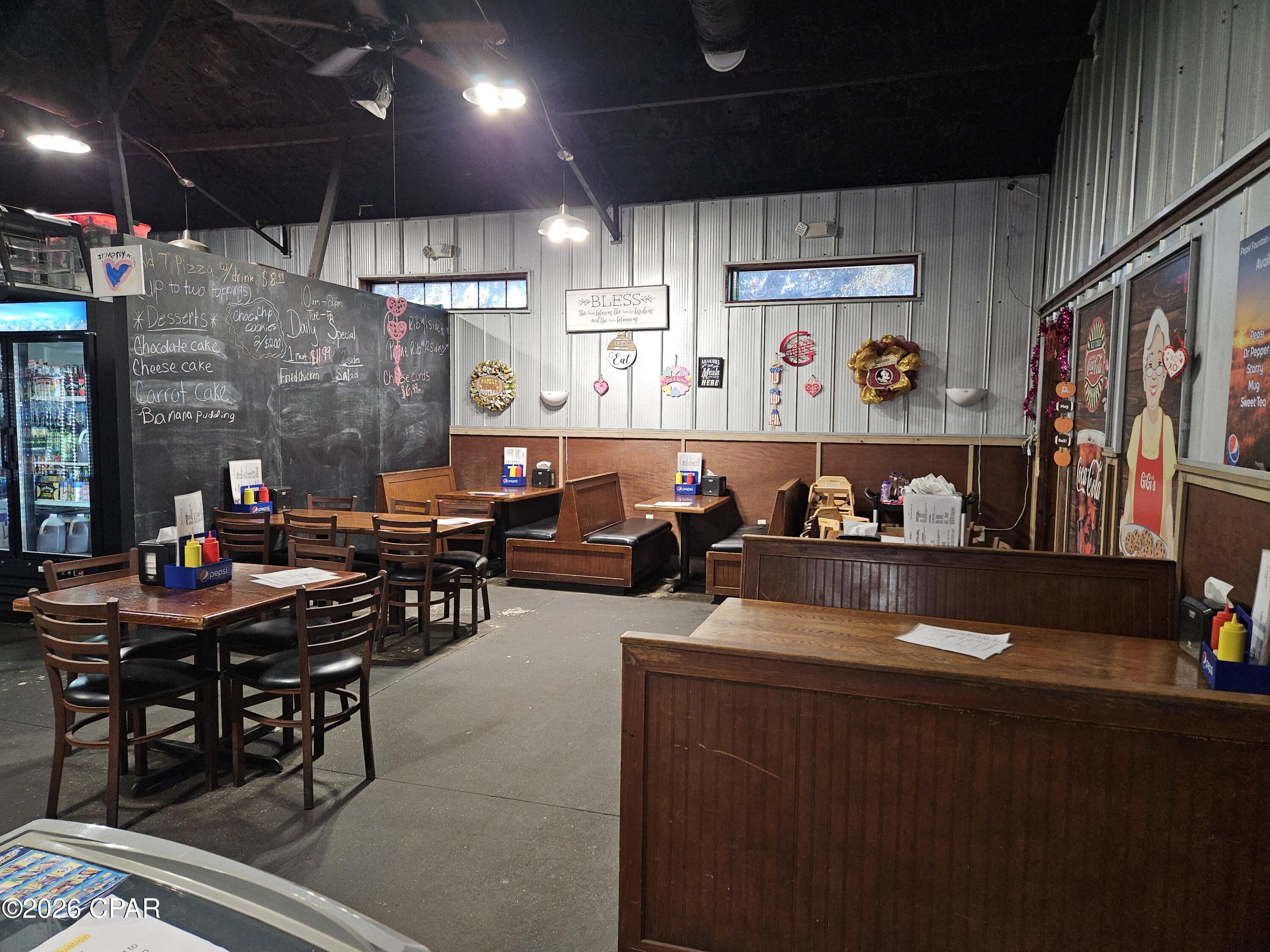 5163 Highway 77 Chipley FL 32428