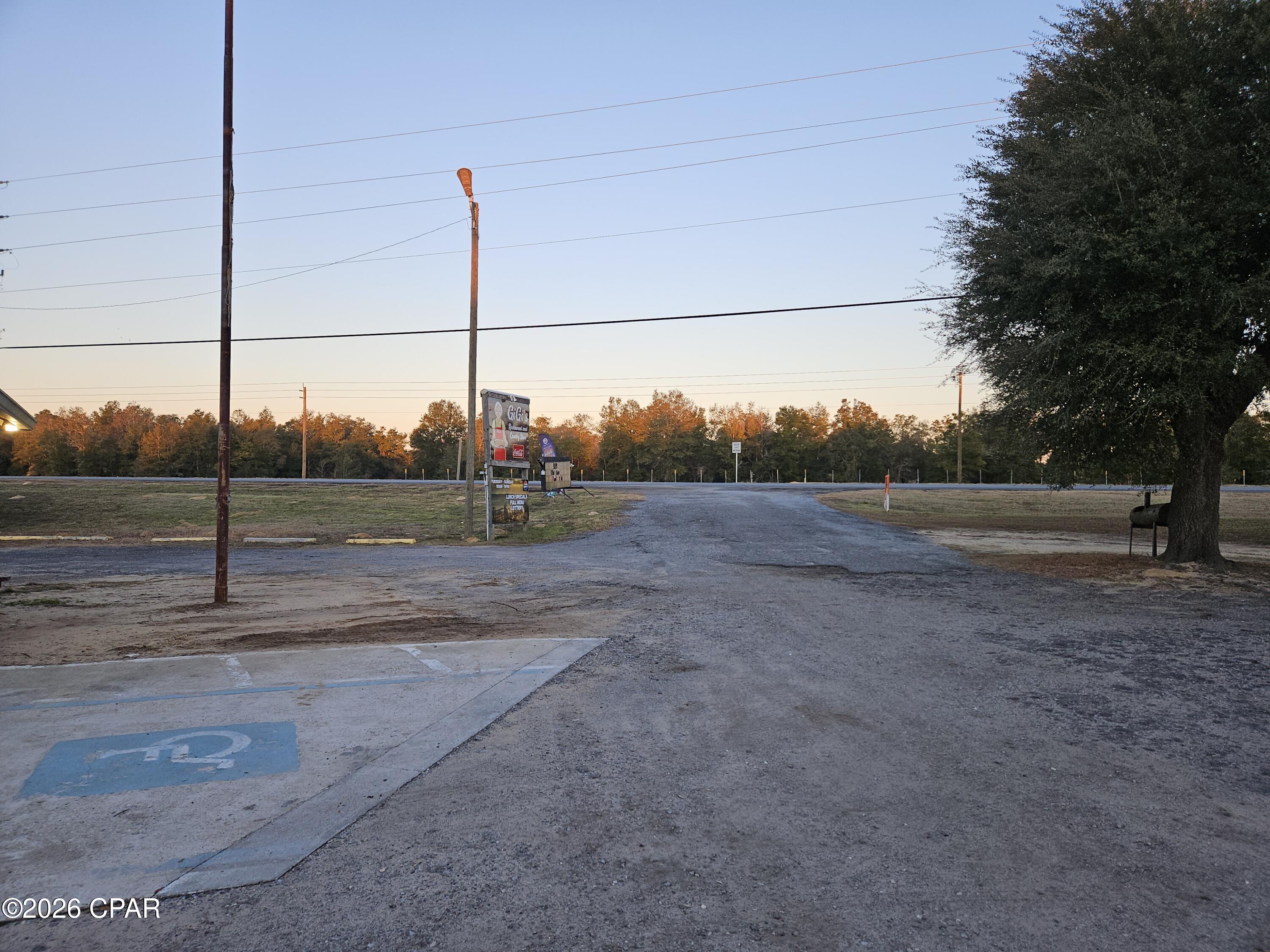 5163 Highway 77 Chipley FL 32428