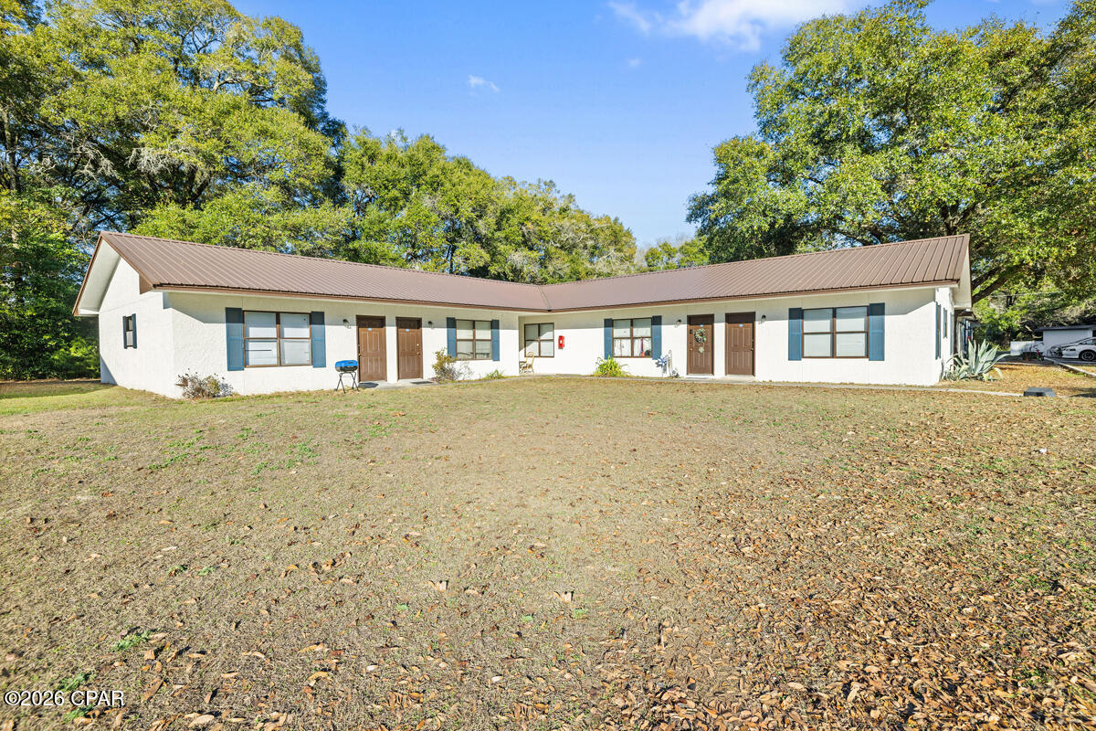 125 N Davis Lane Defuniak Springs FL 32433