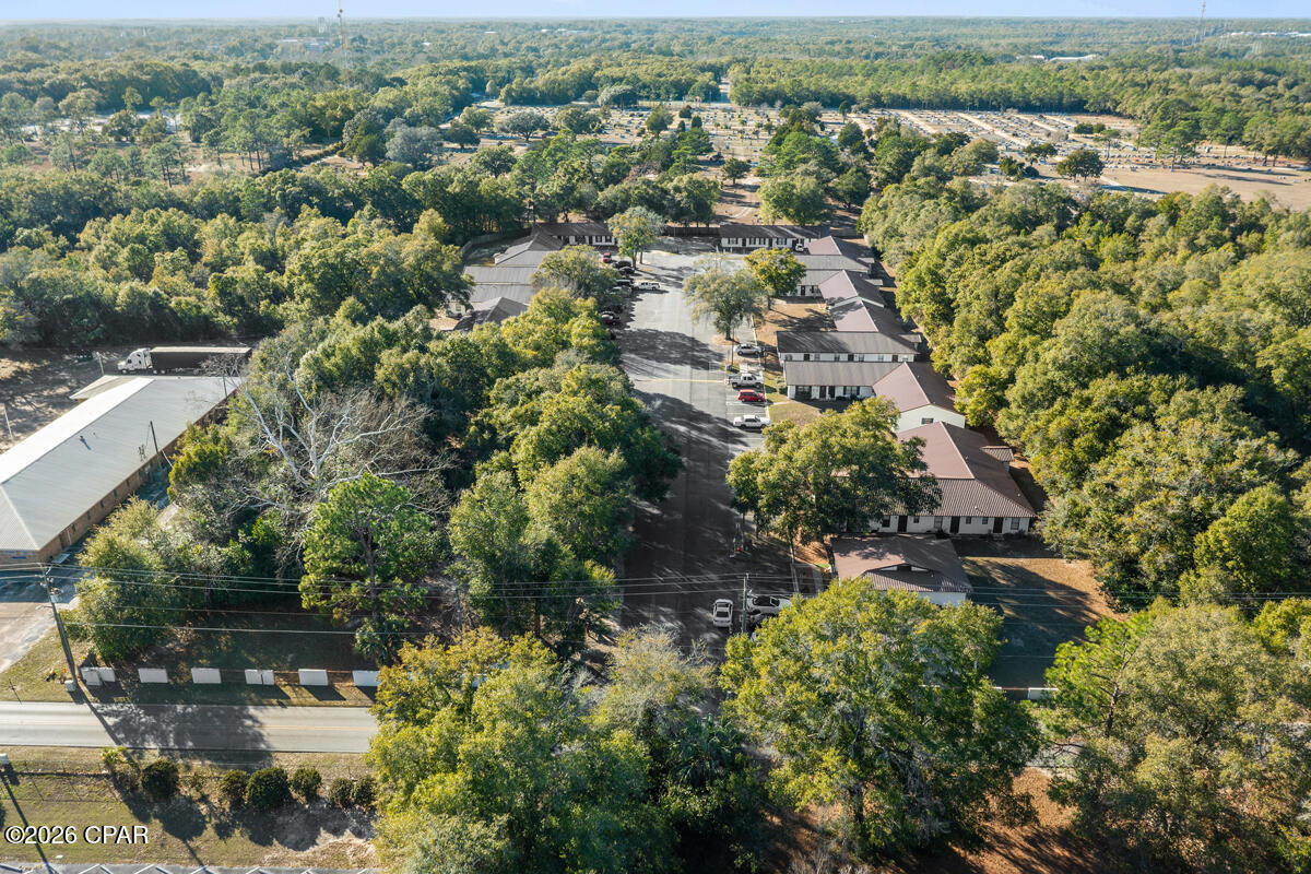125 N Davis Lane Defuniak Springs FL 32433