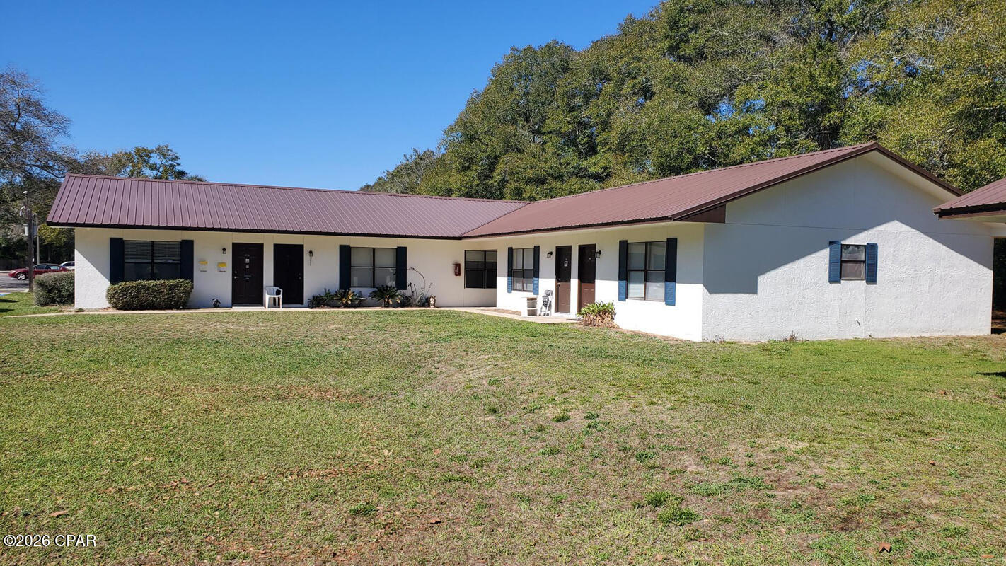 125 N Davis Lane Defuniak Springs FL 32433