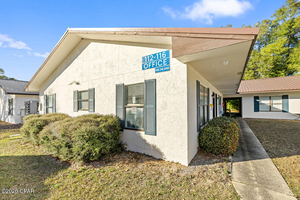 125 N Davis Lane Defuniak Springs FL 32433