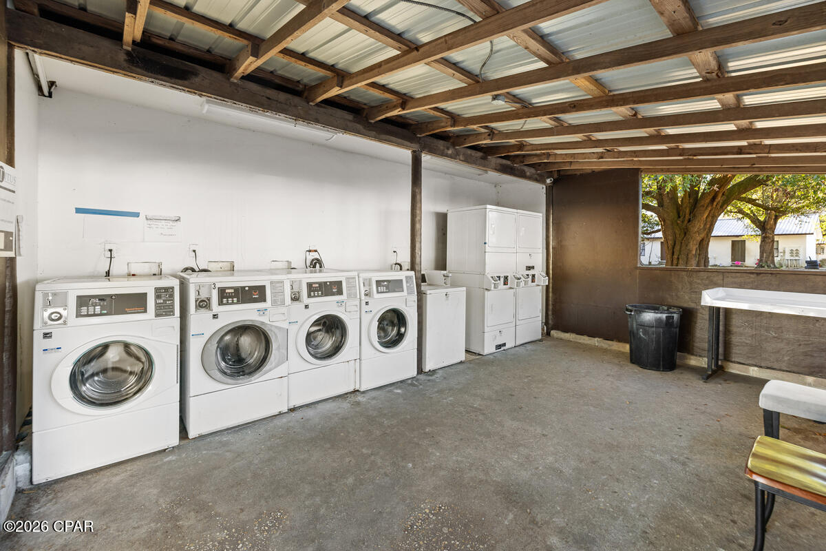 125 N Davis Lane Defuniak Springs FL 32433