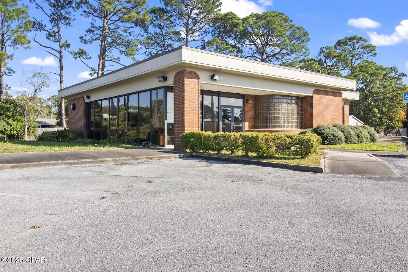 2209 Thomas Drive Panama City FL 32408