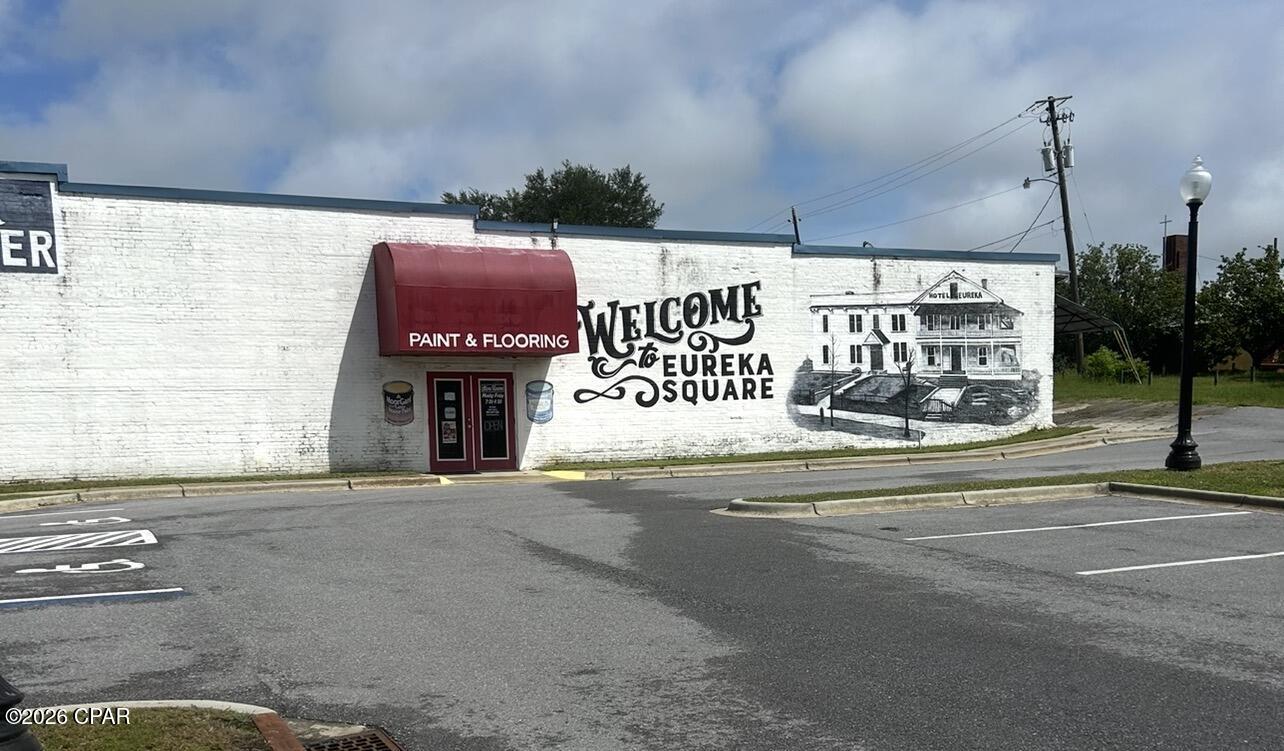 112 N Waukesha Street Bonifay FL 32425