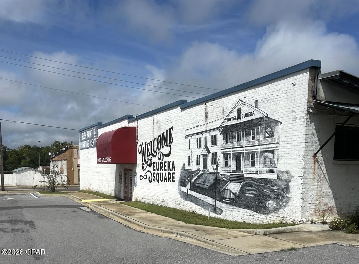 112 N Waukesha Street Bonifay FL 32425